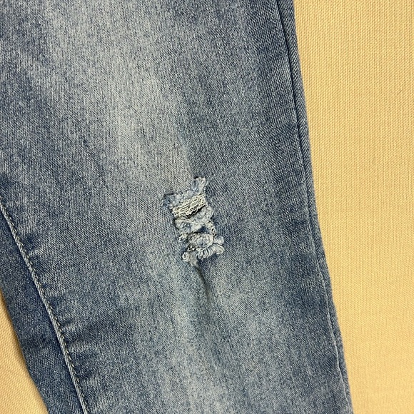 Joe’s Denim Skinny Jeans - Picture 5 of 9